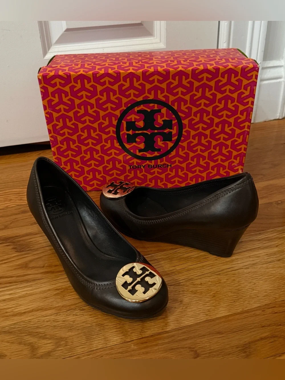 Tory Burch Sally Wedge Mestico Leather Pumps Coconut Gold 6.5 NEW